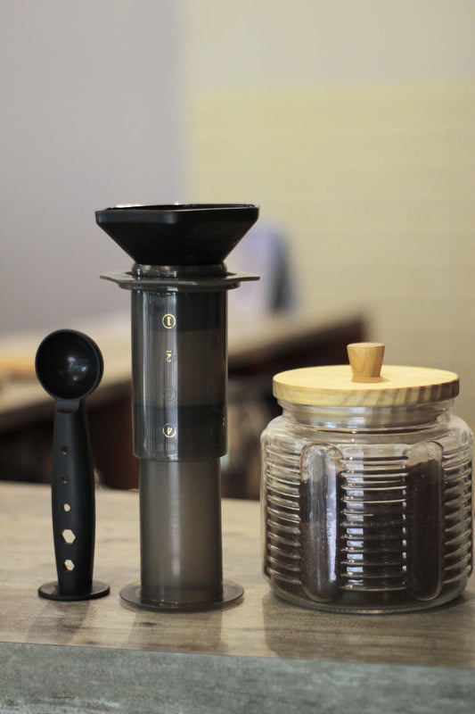 How to Brew Using an Aeropress - Sueños Coffee Co.